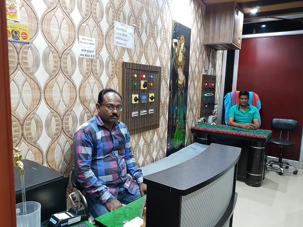 Nanda Hotel Hanumangarh Ngoại thất bức ảnh
